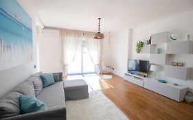 Bay View Apartment